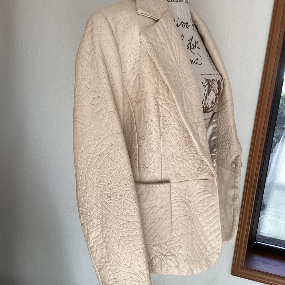 Wilsons Leather Cream Stitch Detail Fully Lined Leather Jacket - Picture 3 of 11
